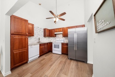 Gorgeous well-lit condo unit, flooded with natural light, a on The Links at Carillon in Illinois - for sale on GolfHomes.com, golf home, golf lot