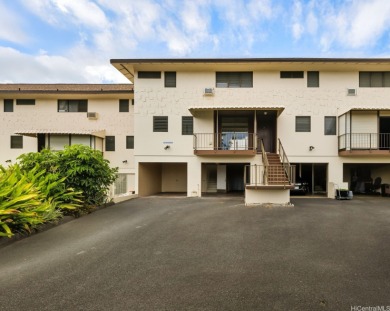 Newly renovated with quartz countertops, solid wood cabinets on Pearl Country Club in Hawaii - for sale on GolfHomes.com, golf home, golf lot