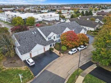 Gorgeous well-lit condo unit, flooded with natural light, a on The Links at Carillon in Illinois - for sale on GolfHomes.com, golf home, golf lot