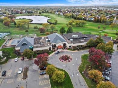 Gorgeous well-lit condo unit, flooded with natural light, a on The Links at Carillon in Illinois - for sale on GolfHomes.com, golf home, golf lot