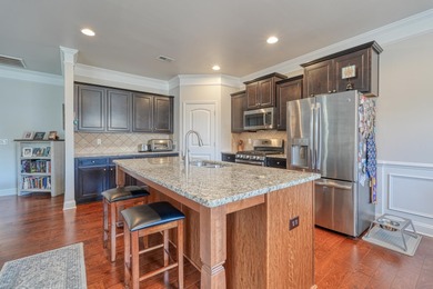 Beautifully maintained 3 bedroom/2 bathroom home with a new gas on River Falls Plantation in South Carolina - for sale on GolfHomes.com, golf home, golf lot