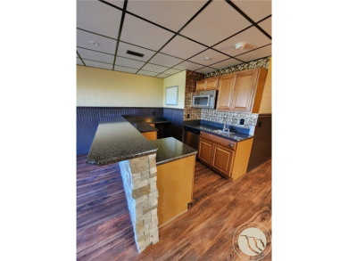 STUNNING 5-BEDROOM 3-BATH HOME OVERLOOKING THE 6TH HOLE OF PRYOR on Pryor Creek Golf Club in Montana - for sale on GolfHomes.com, golf home, golf lot