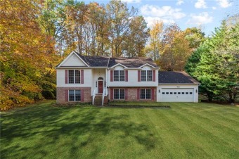 Welcome Home! Come see this spacious Split Foyer Home in on Pendleton Golf Club in Virginia - for sale on GolfHomes.com, golf home, golf lot