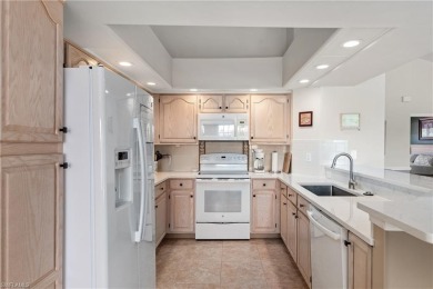 Worthington Country Club End-Unit Carriage home with Winchester on Worthington Country Club in Florida - for sale on GolfHomes.com, golf home, golf lot