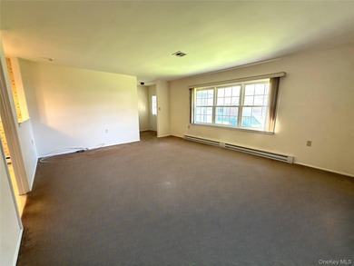 Welcome to this Baronet model that features two spacious on Leisure Village Golf Course in New York - for sale on GolfHomes.com, golf home, golf lot