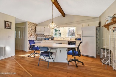 Welcome to this lovely maintained 3-bedroom, 2-bath on Druid Hills Golf Club in Tennessee - for sale on GolfHomes.com, golf home, golf lot