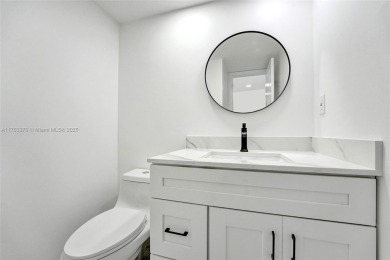 LUXURY LIVING AT ITS FINEST! This renovated 1-bed, 1.5-bath on Hollybrook Golf and Tennis Club  in Florida - for sale on GolfHomes.com, golf home, golf lot