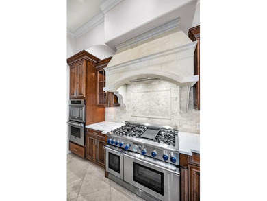 One or more photo(s) has been virtually staged. Welcome to your on Fox Hollow Golf Club in Florida - for sale on GolfHomes.com, golf home, golf lot