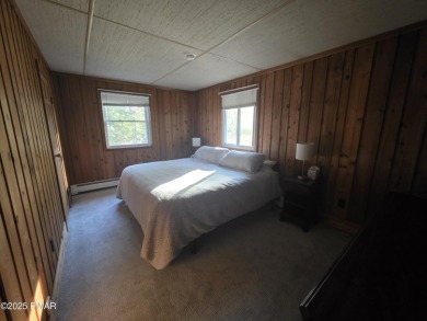 BEAUTIFUL TANGLWOOD LAKES RAISED RANCH AT LAKE WALLENPAUPACK! on Paupack Hills Golf and Country Club in Pennsylvania - for sale on GolfHomes.com, golf home, golf lot