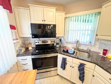 Fully furnished well-maintained end unit Villa with 2 detached on Skyland Lakes Golf Course in Virginia - for sale on GolfHomes.com, golf home, golf lot