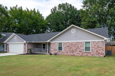 Welcome to 4 Vixen Trail, a meticulously maintained 3 bed, 2 on Foxwood Golf Club in Arkansas - for sale on GolfHomes.com, golf home, golf lot