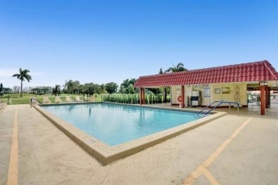 LUXURY LIVING AT ITS FINEST! This renovated 1-bed, 1.5-bath on Hollybrook Golf and Tennis Club  in Florida - for sale on GolfHomes.com, golf home, golf lot