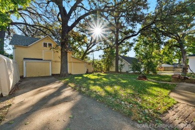 Own your very own piece of Bartlett history! Built in 1913, this on Bartlett Hills Golf Club in Illinois - for sale on GolfHomes.com, golf home, golf lot