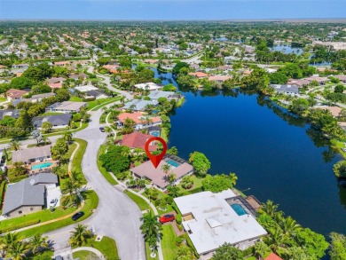 This charming 3-bed/2.5-bath home with a screened-in pool has a on Bonaventure Country Club in Florida - for sale on GolfHomes.com, golf home, golf lot