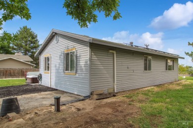Beautifully remodeled 3-bed, 1-bath country home on  1/2  acre on Twin Falls Municipal Golf Course in Idaho - for sale on GolfHomes.com, golf home, golf lot