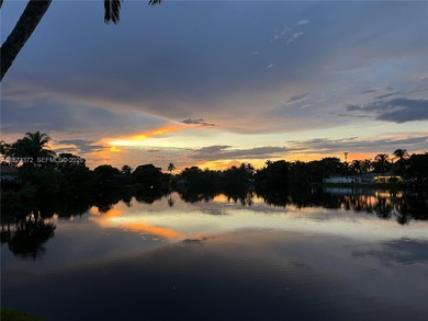 This charming 3-bed/2.5-bath home with a screened-in pool has a on Bonaventure Country Club in Florida - for sale on GolfHomes.com, golf home, golf lot
