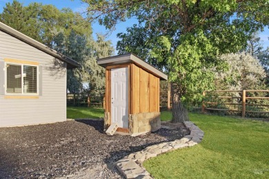 Beautifully remodeled 3-bed, 1-bath country home on  1/2  acre on Twin Falls Municipal Golf Course in Idaho - for sale on GolfHomes.com, golf home, golf lot