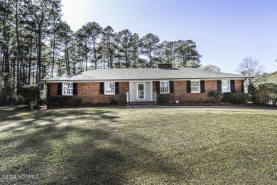 A SUPER RARE FIND!! 3 br 2 bath all brick home with GOLF COURSE on Benvenue Country Club in North Carolina - for sale on GolfHomes.com, golf home, golf lot