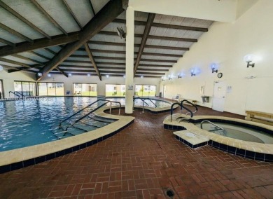 AMAZING 2/2 first floor condo in Sunrise Lakes! Quiet community on Sunrise Lakes Phase IV Golf Course in Florida - for sale on GolfHomes.com, golf home, golf lot