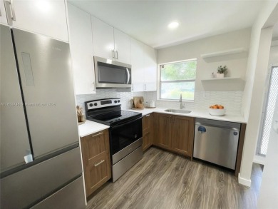 AMAZING 2/2 first floor condo in Sunrise Lakes! Quiet community on Sunrise Lakes Phase IV Golf Course in Florida - for sale on GolfHomes.com, golf home, golf lot