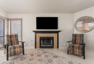 Desirable end unit at Stonebridge golf course community! on London Bridge Golf Course in Arizona - for sale on GolfHomes.com, golf home, golf lot