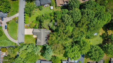 Here's your chance to own a spacious, open-concept home with a on Country Club of Bristol in Tennessee - for sale on GolfHomes.com, golf home, golf lot