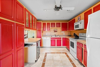 Inviting 3-bedroom, 2-bath residence boasts breathtaking double on Quail Ridge Golf Course and Country Club in Florida - for sale on GolfHomes.com, golf home, golf lot