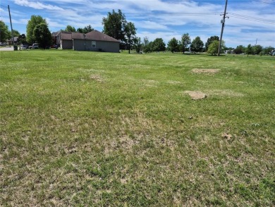 BEAUTIFUL LOT IN MUCH SOUGHT-AFTER GOLF COMMUNITY. IMAGINE YOUR on The Granite City Park District Legacy Golf Course in Illinois - for sale on GolfHomes.com, golf home, golf lot