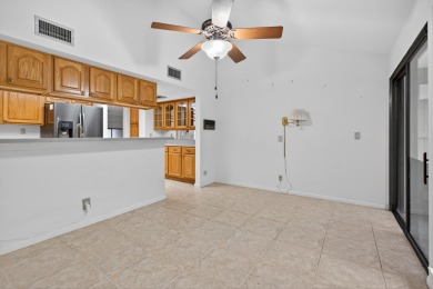 Amazing opportunity to own a 3 bedroom, 3 bath townhouse with an on Jonathans Landing Golf Club in Florida - for sale on GolfHomes.com, golf home, golf lot