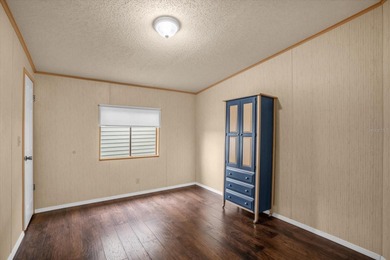 This Extra Clean, Bright home features 3 1/2 yrs old A/C, Metal on Zellwood Station Country Club in Florida - for sale on GolfHomes.com, golf home, golf lot