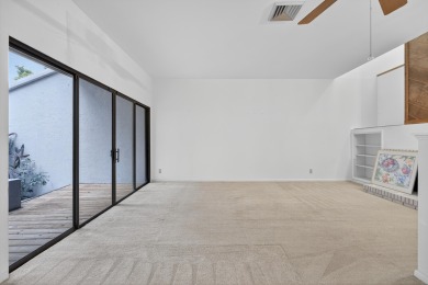 Amazing opportunity to own a 3 bedroom, 3 bath townhouse with an on Jonathans Landing Golf Club in Florida - for sale on GolfHomes.com, golf home, golf lot