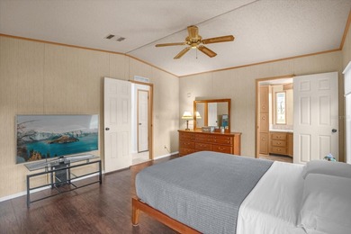 This Extra Clean, Bright home features 3 1/2 yrs old A/C, Metal on Zellwood Station Country Club in Florida - for sale on GolfHomes.com, golf home, golf lot