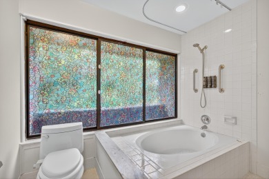 Amazing opportunity to own a 3 bedroom, 3 bath townhouse with an on Jonathans Landing Golf Club in Florida - for sale on GolfHomes.com, golf home, golf lot