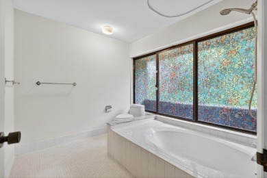 Amazing opportunity to own a 3 bedroom, 3 bath townhouse with an on Jonathans Landing Golf Club in Florida - for sale on GolfHomes.com, golf home, golf lot