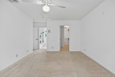 Amazing opportunity to own a 3 bedroom, 3 bath townhouse with an on Jonathans Landing Golf Club in Florida - for sale on GolfHomes.com, golf home, golf lot