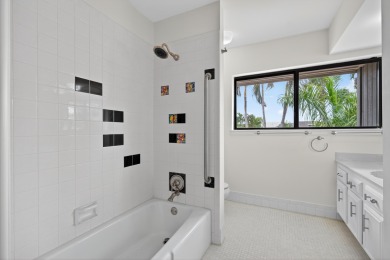 Amazing opportunity to own a 3 bedroom, 3 bath townhouse with an on Jonathans Landing Golf Club in Florida - for sale on GolfHomes.com, golf home, golf lot