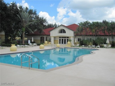 This 2 bedroom, 2 bathroom Third floor condo located close to on Gateway Golf and Country Club in Florida - for sale on GolfHomes.com, golf home, golf lot