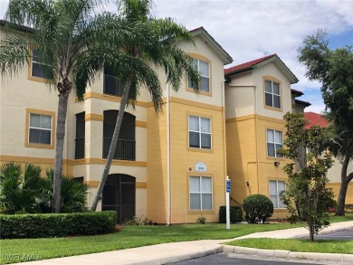 This 2 bedroom, 2 bathroom Third floor condo located close to on Gateway Golf and Country Club in Florida - for sale on GolfHomes.com, golf home, golf lot