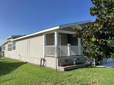 Beautiful 2BR/2BA + den with stunning golf course views! Enjoy on Fairways Country Club in Florida - for sale on GolfHomes.com, golf home, golf lot