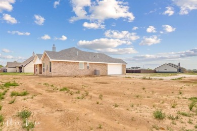 Owner-Agent. Discover the latest build by Crosswise Homes! This on Tangle Oaks Golf Club in Texas - for sale on GolfHomes.com, golf home, golf lot