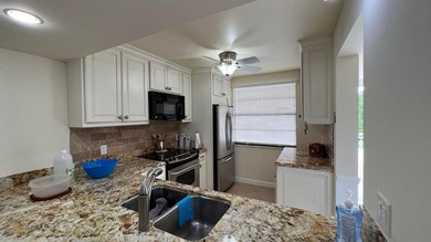 FURNISHED - Nice and Large 2/2 PLUS A DEN! 1385 SF , Spacious on The Country Club At Boca Raton in Florida - for sale on GolfHomes.com, golf home, golf lot