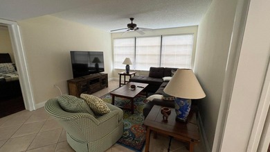 FURNISHED - Nice and Large 2/2 PLUS A DEN! 1385 SF , Spacious on The Country Club At Boca Raton in Florida - for sale on GolfHomes.com, golf home, golf lot