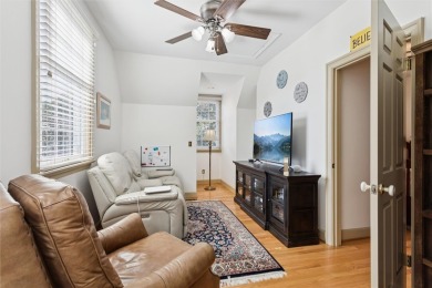Updated end-unit townhome overlooking the 17th tee of the Blue on Fords Colony Country Club in Virginia - for sale on GolfHomes.com, golf home, golf lot