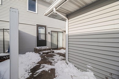 UPDATED AND REMODELED KITCHEN AND BATHS! 2 Bedroom 1.5 Bath on Lake of Four Seasons Country Club in Indiana - for sale on GolfHomes.com, golf home, golf lot