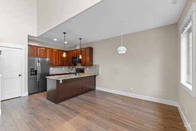 This condo is less than five years old and in perfect condition on McCall Municipal Golf Course in Idaho - for sale on GolfHomes.com, golf home, golf lot