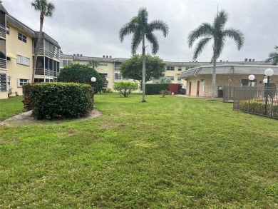 Beautiful one bedroom, one bathroom condo in Lauderhill East in on Lauderhill Golf Course in Florida - for sale on GolfHomes.com, golf home, golf lot