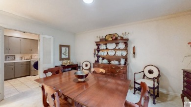 First time on the market! This one-owner timeless craftsman home on Oaks Country Club in Kentucky - for sale on GolfHomes.com, golf home, golf lot