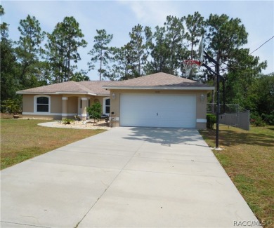 MOTIVATE SELLER!!  Enjoy this charming 3 bedroom 2 bath home on Citrus Springs Country Club in Florida - for sale on GolfHomes.com, golf home, golf lot