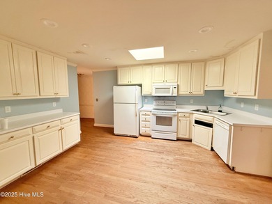 Classic Trent Woods Ranch with Golf Course Views Welcome to this on New Bern Golf and Country Club in North Carolina - for sale on GolfHomes.com, golf home, golf lot