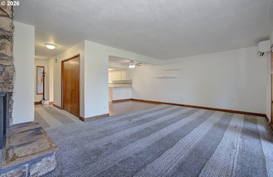 Welcome home to this beautifully updated condo overlooking the on Mint Valley Golf Course in Washington - for sale on GolfHomes.com, golf home, golf lot